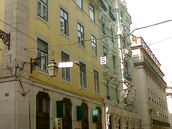 Lisbon pastel colors